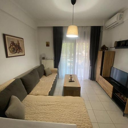 Lovely 2-Bedroom Appartement With Free Parking 아기아 트리아스 외부 사진