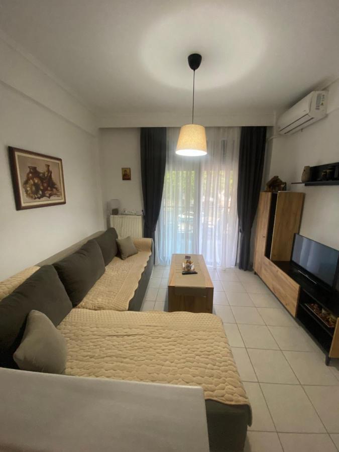 Lovely 2-Bedroom Appartement With Free Parking 아기아 트리아스 외부 사진