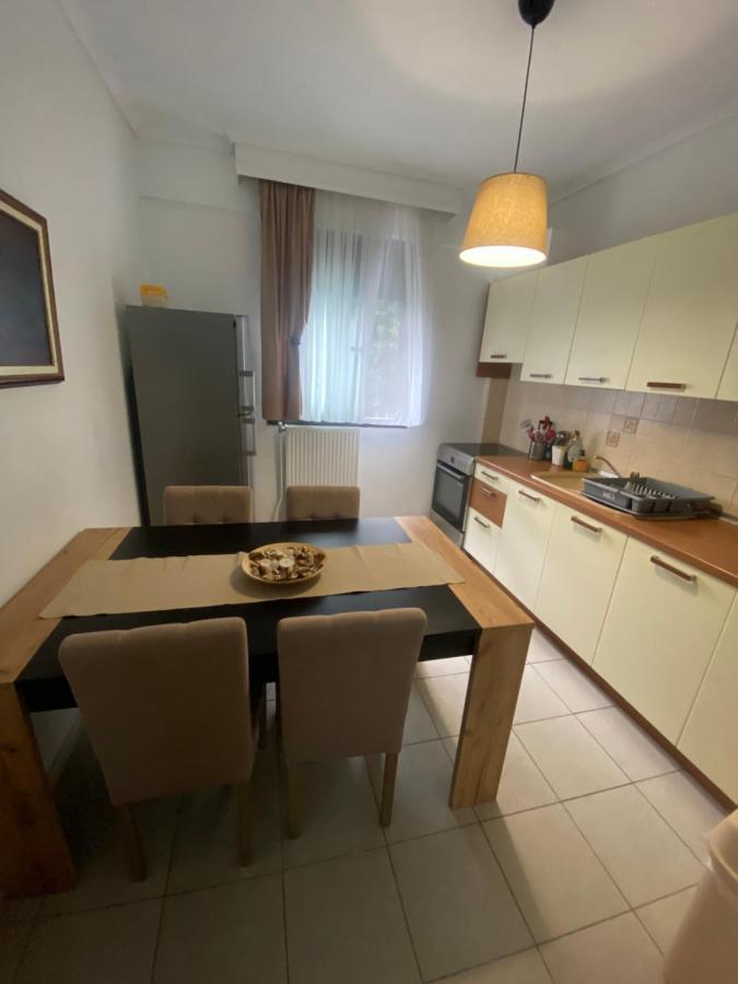 Lovely 2-Bedroom Appartement With Free Parking 아기아 트리아스 외부 사진